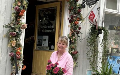 Blomsterdekorasjoner av gammeldagse stauder og blomster – Onsdag 21.mai: Bruserød kl.18.00